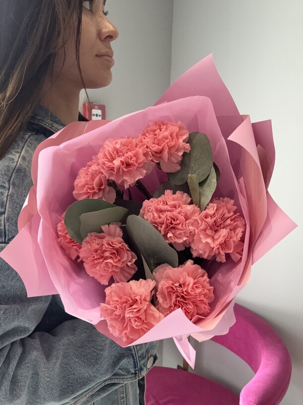 Диантусы гвоздики, артикул F1287702 - 2800 рублей, доставка по городу. Flawery - доставка цветов