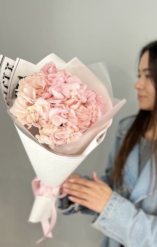 Гортензия, артикул F1288365 - 1888 рублей, доставка по городу. Flawery - доставка цветов