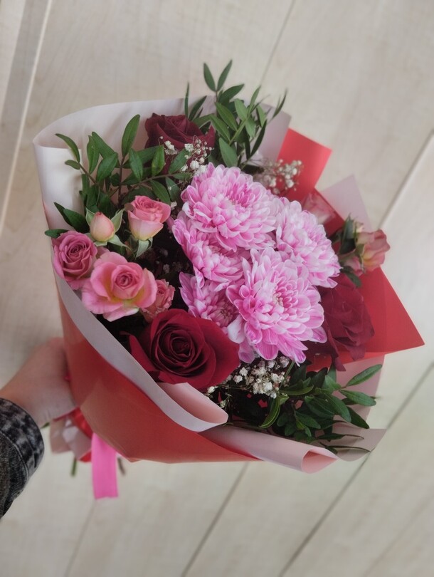 Сборный букет, артикул F1284625 - 3939 рублей, доставка по городу. Flawery - доставка цветов