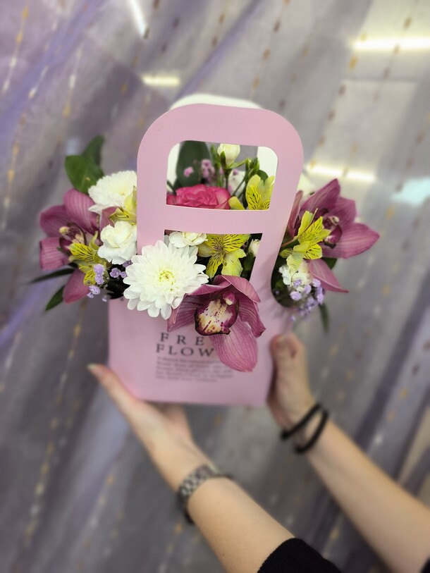 Мечта, артикул F1323624 - 2971 рублей, доставка по городу. Flawery - доставка цветов