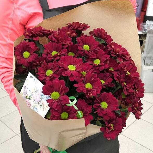 5 красных хризантем, артикул F1345034 - 2971 рублей, доставка по городу. Flawery - доставка цветов