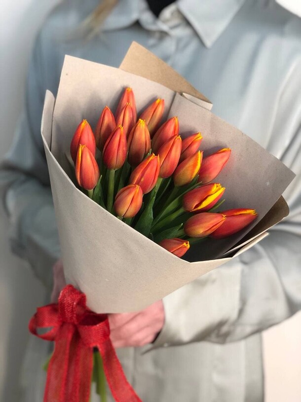 Тюльпаны, артикул F1376848 - 6149 рублей, доставка по городу. Flawery - доставка цветов