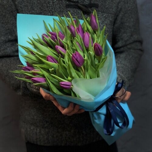 25 тюльпанов, артикул F1388390 - 9130 рублей, доставка по городу. Flawery - доставка цветов