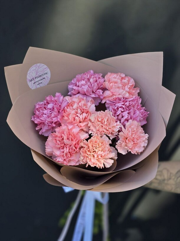 Букет "кружева и шелк", артикул F1320194 - 2600 рублей, доставка по городу. Flawery - доставка цветов