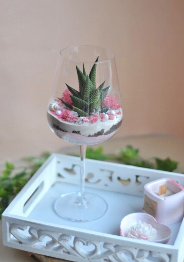 Флорариум в бокале, артикул F1277352 - 3800 рублей, доставка по городу. Flawery - доставка цветов