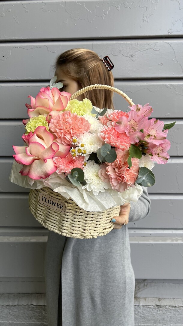 Корзина цветов, артикул F1447204 - 6900 рублей, доставка по городу. Flawery - доставка цветов