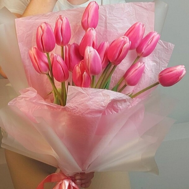 15 тюльпанов, артикул F1532998 - 5000 рублей, доставка по городу. Flawery - доставка цветов