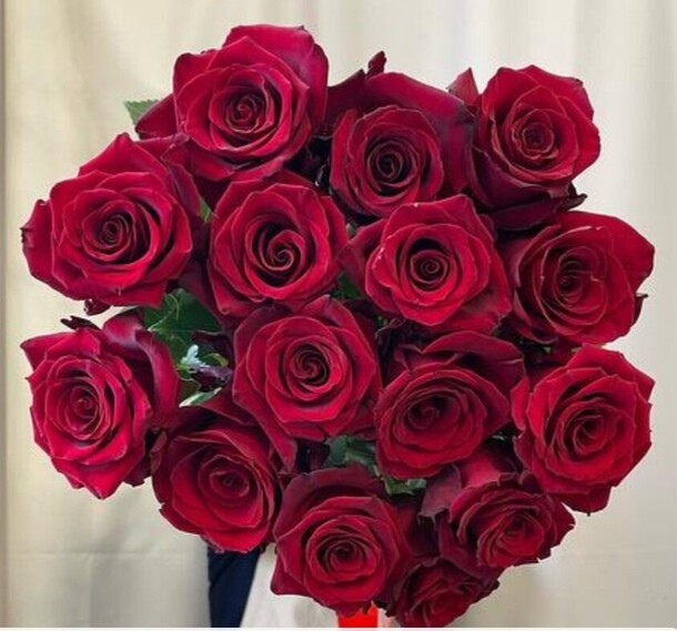 Букет из красных роз, артикул F1362687 - 7500 рублей, доставка по городу. Flawery - доставка цветов