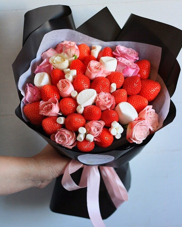 Клубничный рай, артикул F1283076 - 15813 рублей, доставка по городу. Flawery - доставка цветов