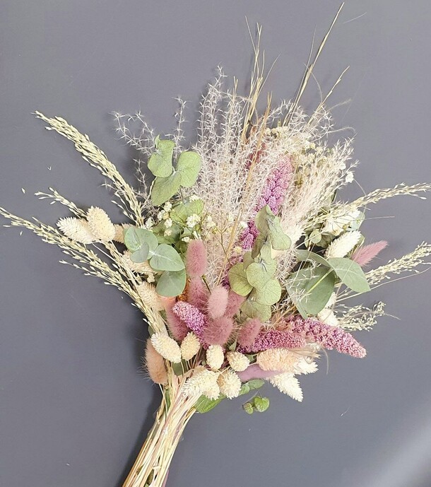 Букет сухоцветов с эвкалиптом, артикул F1284469 - 7028 рублей, доставка по городу. Flawery - доставка цветов