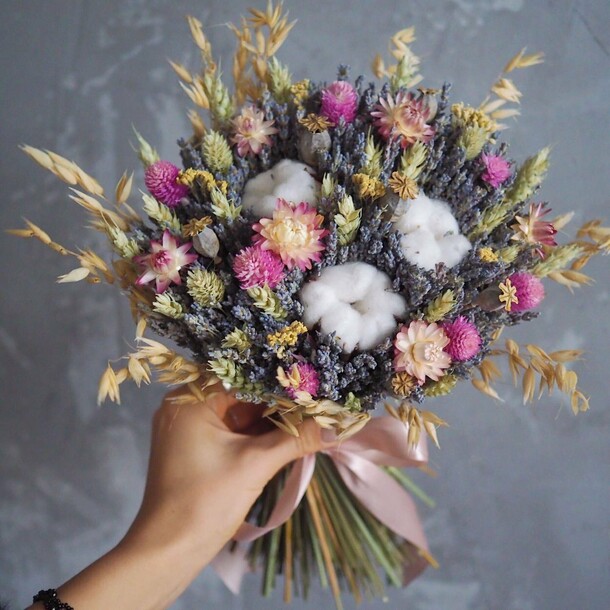 Букет с лавандой и хлопком, артикул F1284724 - 9297 рублей, доставка по городу. Flawery - доставка цветов