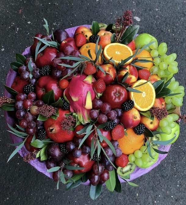 Фруктово-ягодный букет, артикул F1285421 - 10176 рублей, доставка по городу. Flawery - доставка цветов