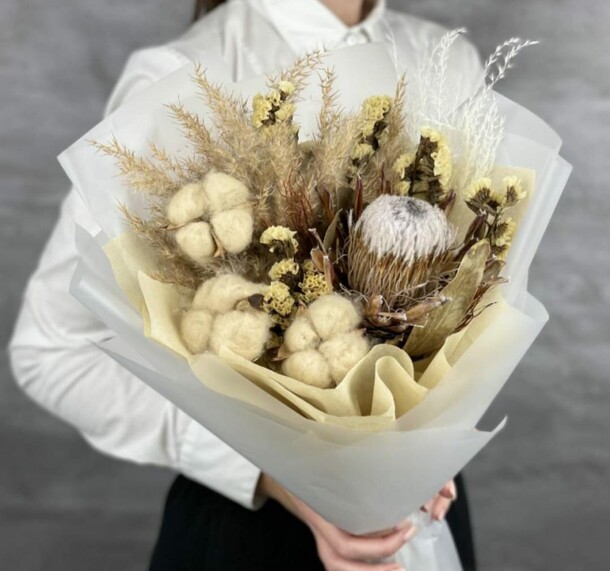 Букет сухоцветов с протеей, артикул F1286547 - 6882 рублей, доставка по городу. Flawery - доставка цветов