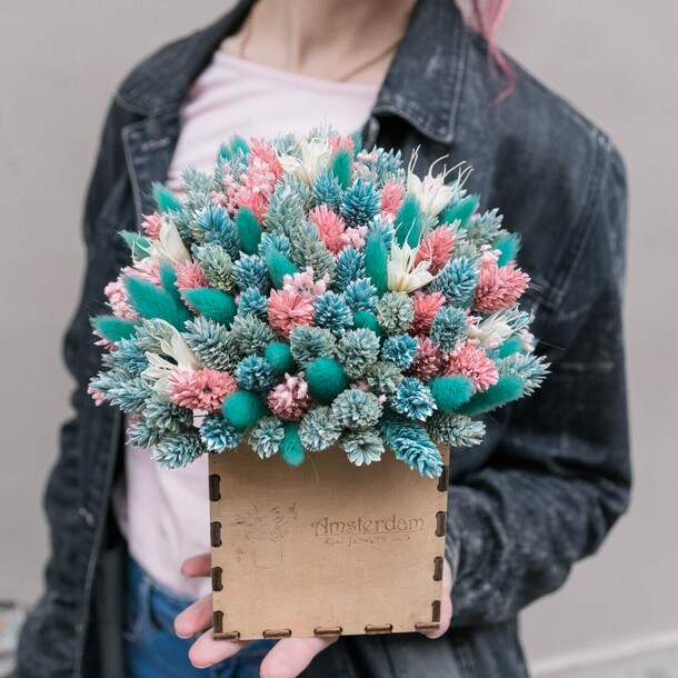 Букет лагурусов в коробке, артикул F1287976 - 11128 рублей, доставка по городу. Flawery - доставка цветов