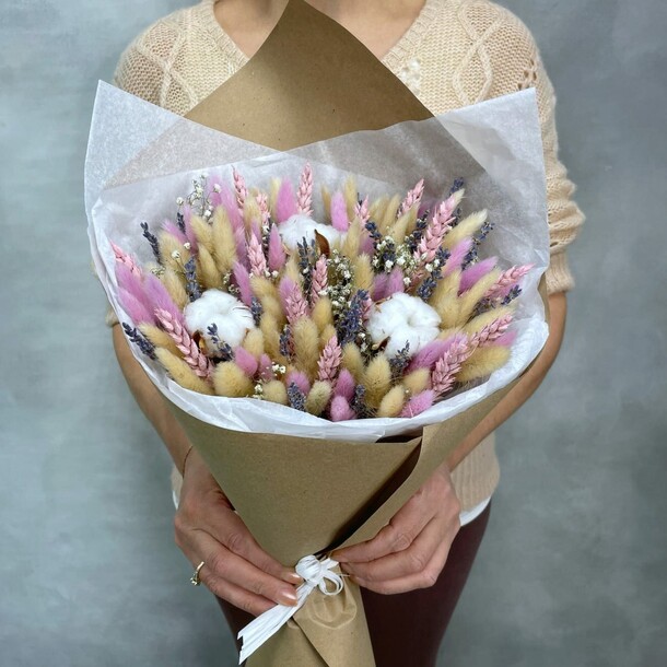 Букет сухоцветов в крафте, артикул F1288952 - 10088 рублей, доставка по городу. Flawery - доставка цветов