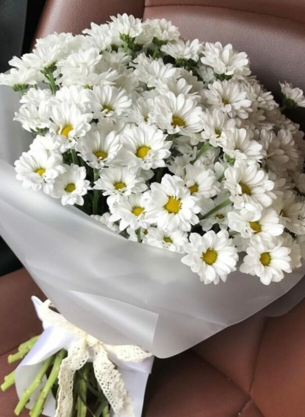 Букет кустовых хризантем, артикул F1346230 - 4593 рублей, доставка по городу. Flawery - доставка цветов