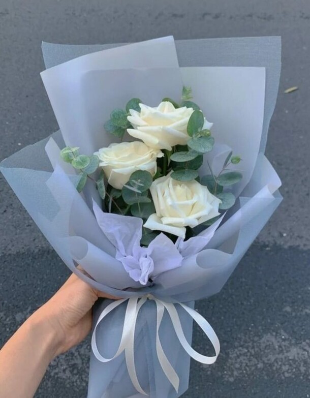 Букетик из 3х роз, артикул F1347726 - 3061 рублей, доставка по городу. Flawery - доставка цветов