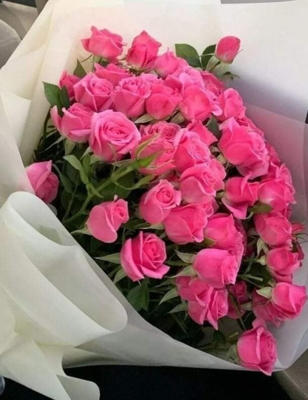 Букет кустовых роз, артикул F1347728 - 4739 рублей, доставка по городу. Flawery - доставка цветов