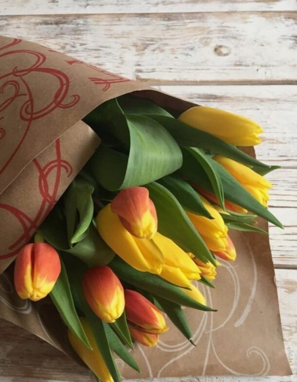 Букет тюльпанов, артикул F1372078 - 5727 рублей, доставка по городу. Flawery - доставка цветов