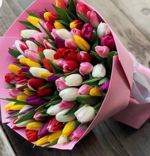 Букет разноцветных тюльпанов 101 шт, артикул F1378926 - 35000 рублей, доставка по городу. Flawery - доставка цветов