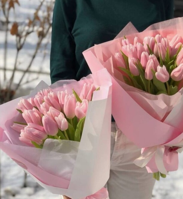 Букет розовых тюльпанов, артикул F1384131 - 8030 рублей, доставка по городу. Flawery - доставка цветов