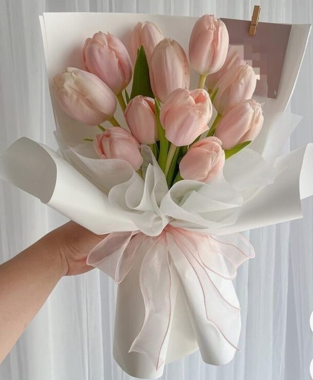 Букетик из 11 тюльпанов, артикул F1384136 - 5016 рублей, доставка по городу. Flawery - доставка цветов