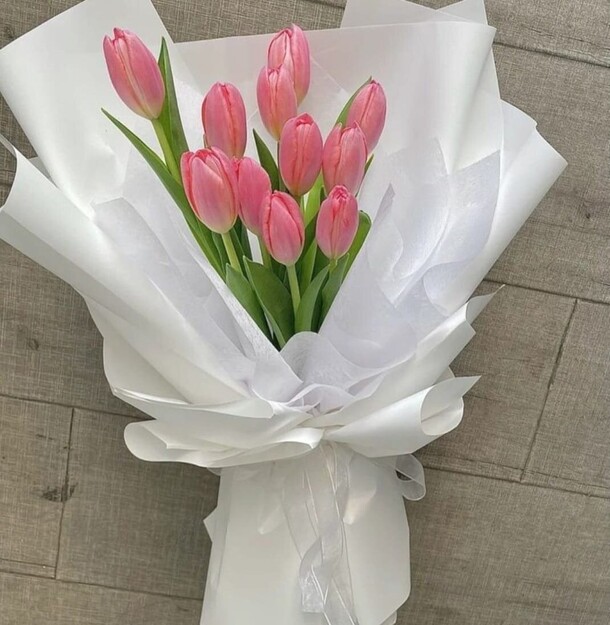 Букетик розовых  тюльпанов, артикул F1384137 - 5016 рублей, доставка по городу. Flawery - доставка цветов