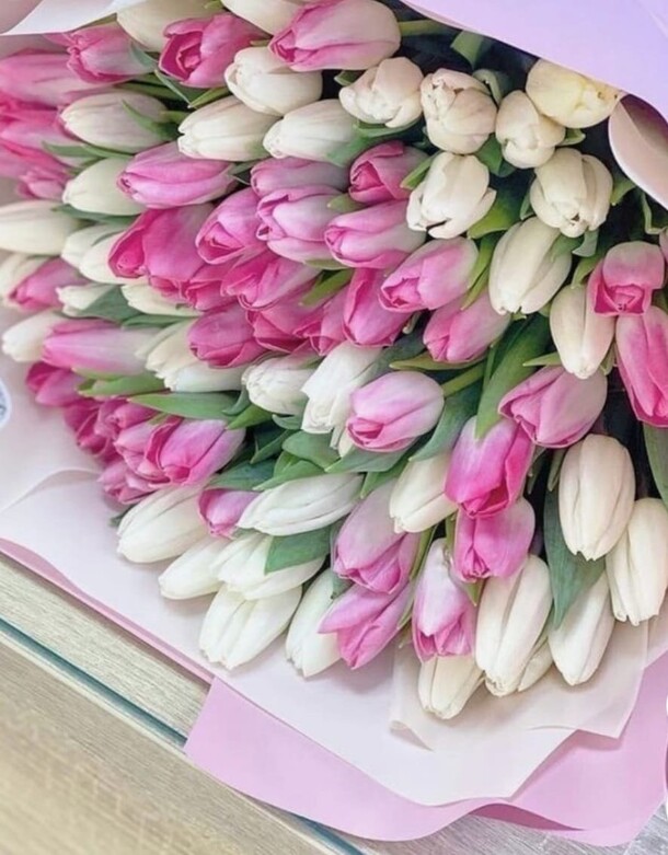 101 тюльпан «букет любимой», артикул F1386149 - 32780 рублей, доставка по городу. Flawery - доставка цветов