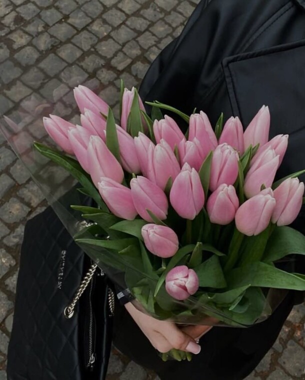 Розовые тюльпаны, артикул F1387734 - 4629 рублей, доставка по городу. Flawery - доставка цветов