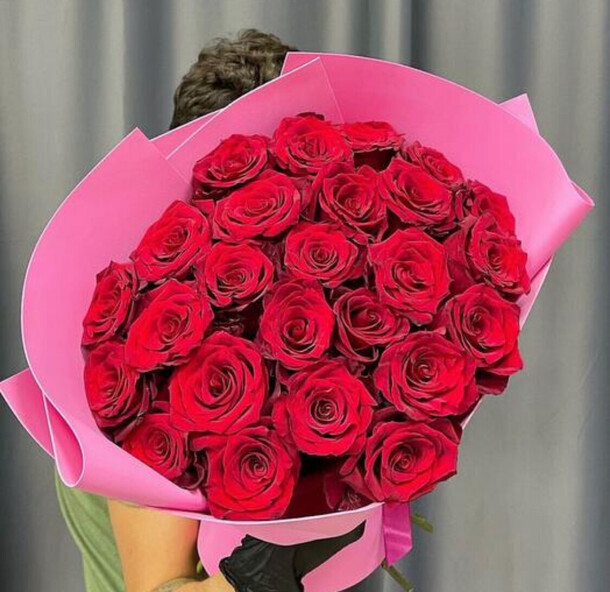 Красные розы эквадор, артикул F1319194 - 17500 рублей, доставка по городу. Flawery - доставка цветов