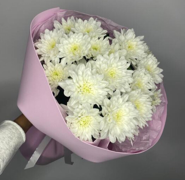 Букет белые хризантемы, артикул F1327198 - 3570 рублей, доставка по городу. Flawery - доставка цветов