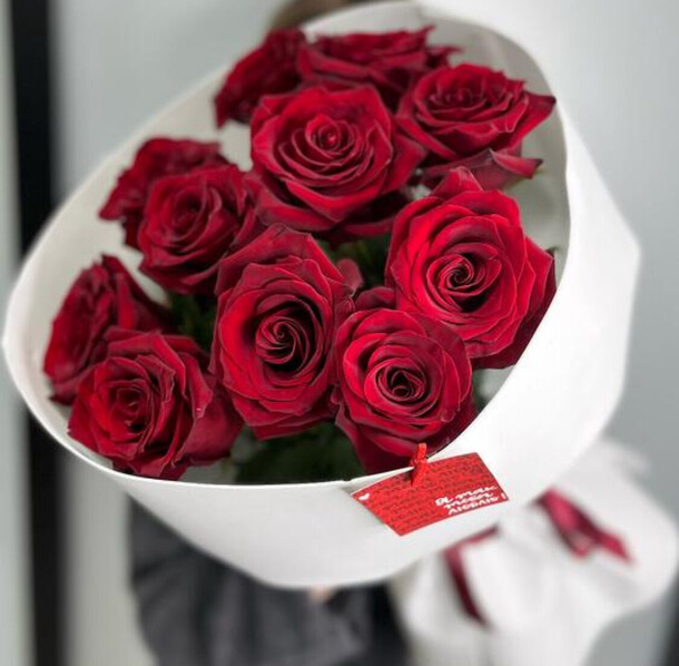 Букет красных роз эквадор, артикул F1380897 - 7665 рублей, доставка по городу. Flawery - доставка цветов