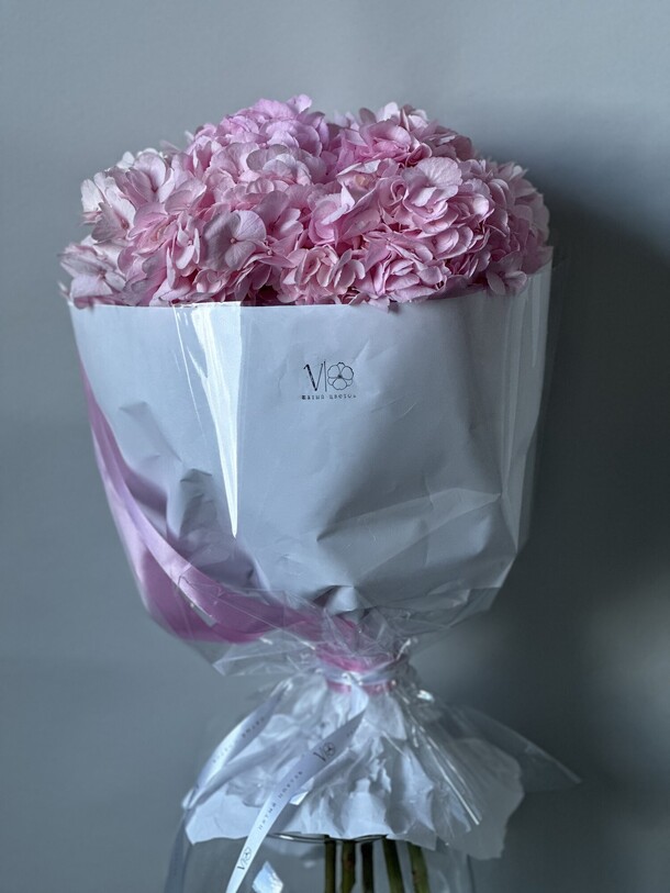 Букет из гортензий, артикул F1290663 - 4500 рублей, доставка по городу. Flawery - доставка цветов