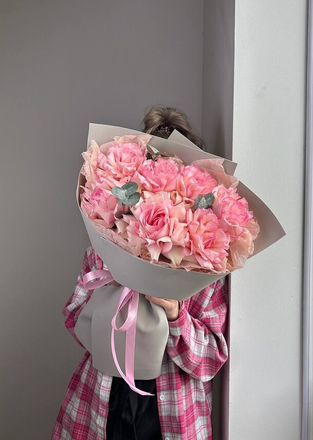 Букет из роз, артикул F1428218 - 5200 рублей, доставка по городу. Flawery - доставка цветов