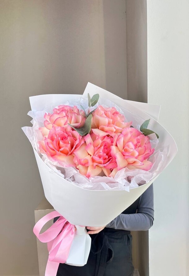 Букет из ажурных роз, артикул F1447756 - 4000 рублей, доставка по городу. Flawery - доставка цветов