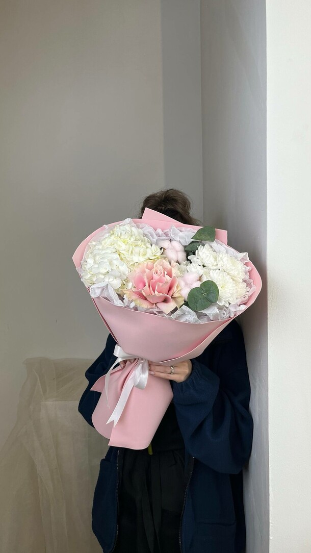 Букет цветов, артикул F1457255 - 3825 рублей, доставка по городу. Flawery - доставка цветов