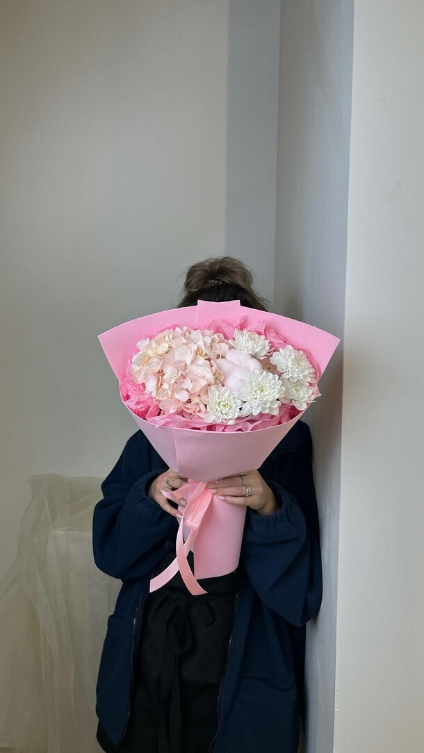 Букет цветов, артикул F1457257 - 3300 рублей, доставка по городу. Flawery - доставка цветов