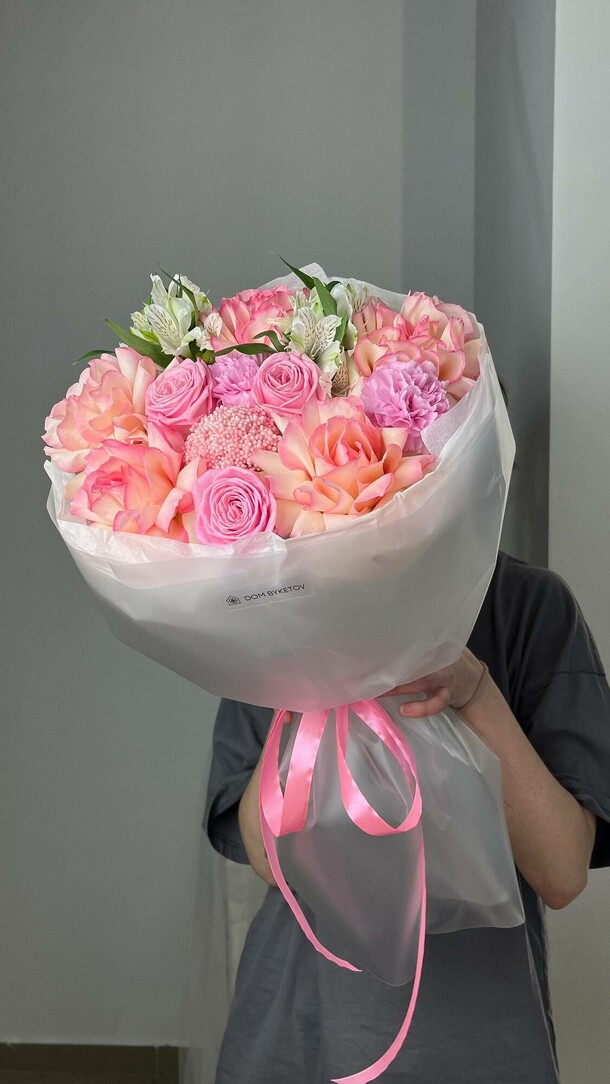 Авторский букет, артикул F1536072 - 6800 рублей, доставка по городу. Flawery - доставка цветов