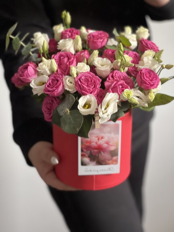 Коробка цветов, артикул F1284728 - 4550 рублей, доставка по городу. Flawery - доставка цветов