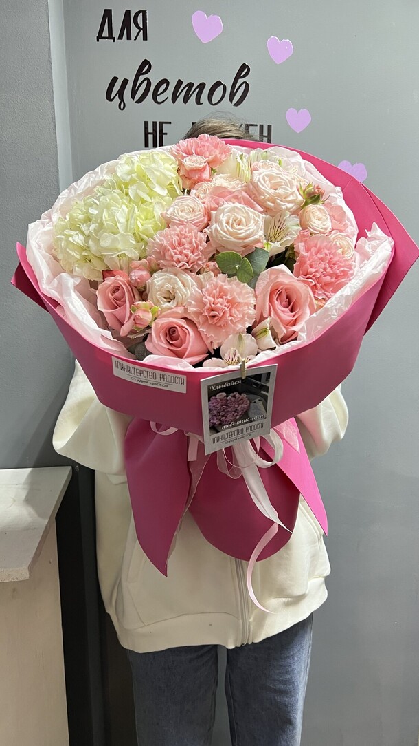 Букет сборный, артикул F1405694 - 6950 рублей, доставка по городу. Flawery - доставка цветов