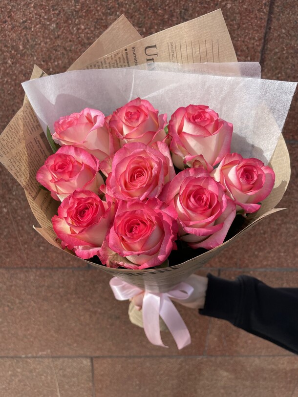 Живые цветы букет из 9 роз джумилия, артикул F1203834 - 1688 рублей, доставка по городу. Flawery - доставка цветов