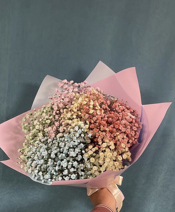 Букет радужная гипсофила, артикул F1217878 - 2420 рублей, доставка по городу. Flawery - доставка цветов