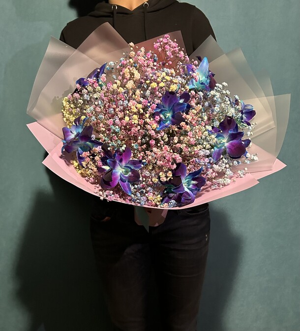 Букет орхидея с гипсофилой, артикул F1221267 - 3132 рублей, доставка по городу. Flawery - доставка цветов