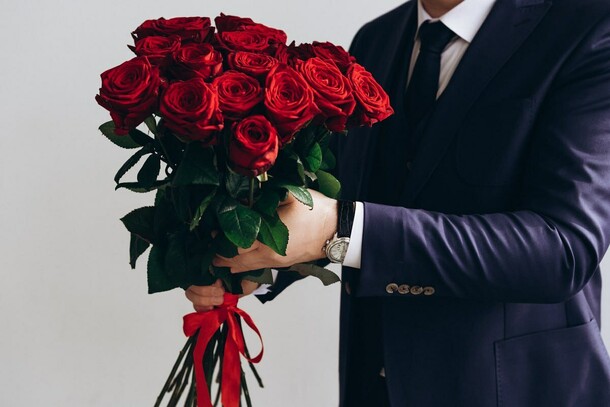 Розы красные для любимой, артикул F1376482 - 9350 рублей, доставка по городу. Flawery - доставка цветов