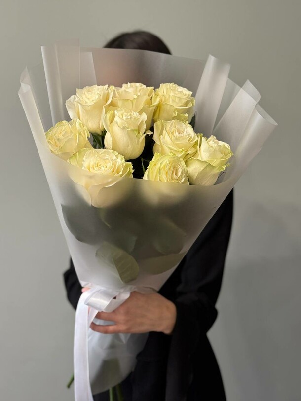 Букет белых роз для любимой, артикул F1378026 - 5100 рублей, доставка по городу. Flawery - доставка цветов