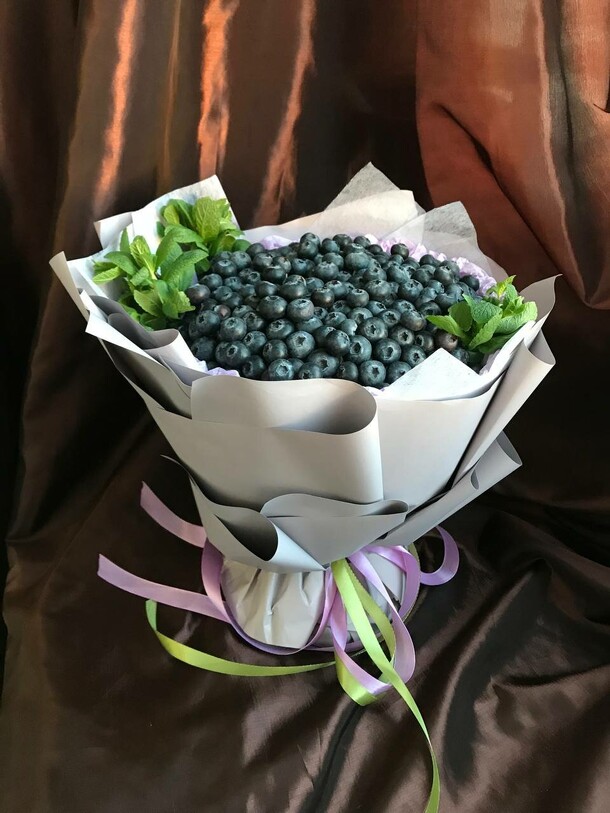 Букет из голубики, артикул F1367767 - 3990 рублей, доставка по городу. Flawery - доставка цветов