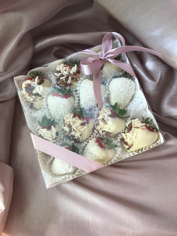 Набор клубники в шоколаде "виктория", артикул F1428621 - 3400 рублей, доставка по городу. Flawery - доставка цветов