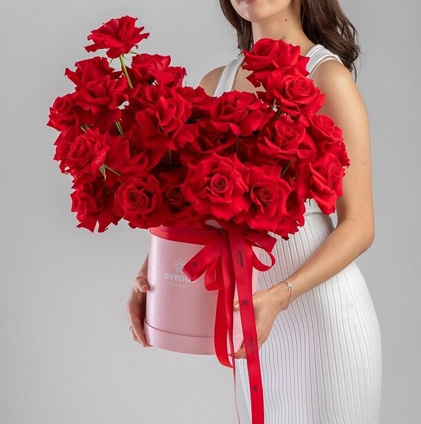 25 французских роз, артикул F1313237 - 7920 рублей, доставка по городу. Flawery - доставка цветов