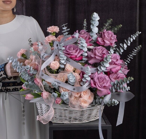 Букет великолепие, артикул F1313491 - 22000 рублей, доставка по городу. Flawery - доставка цветов