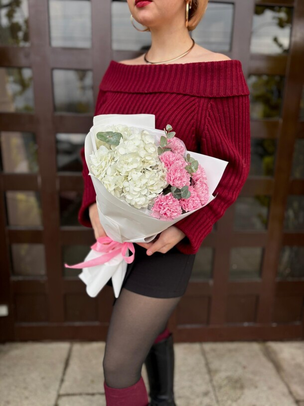 Букет «любмой мамочке», артикул F1343948 - 3509 рублей, доставка по городу. Flawery - доставка цветов